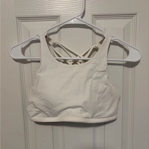 High Neck Lululemon Size 6 White Sports Bra Crisscross Back